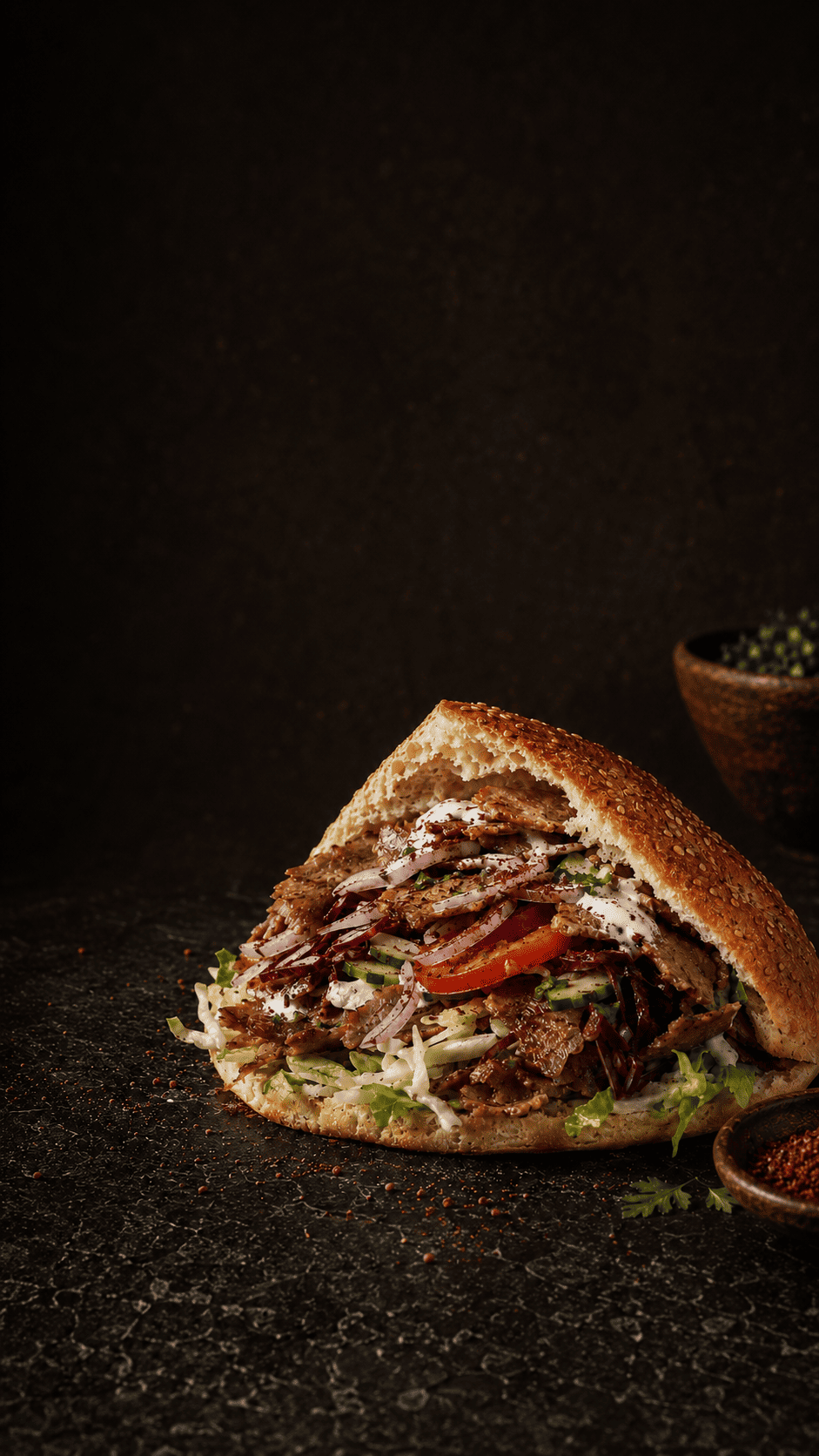 SUMAK — Original Döner Kebab im Sesamring
